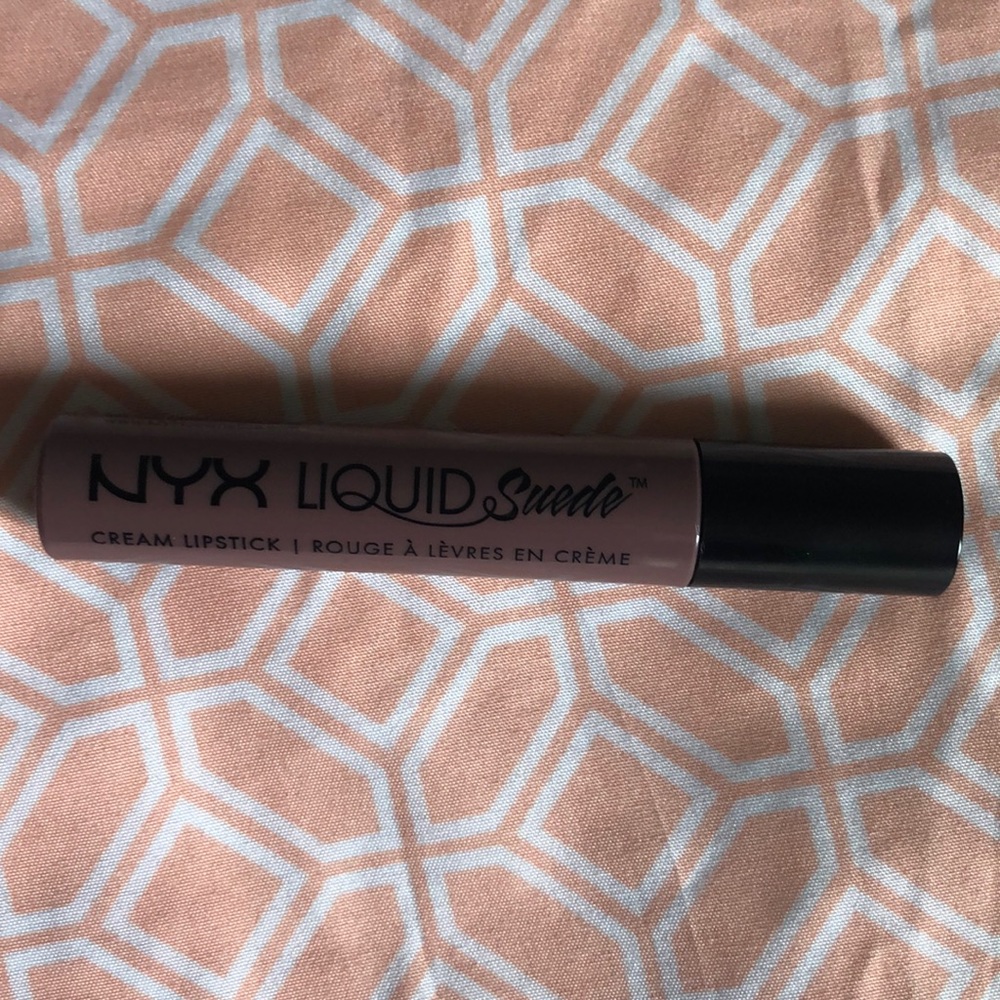 NYX Liquid Suede